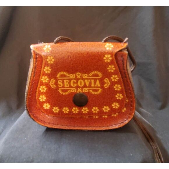 Segovia Mini coin crossbody leather - Picture 1 of 5